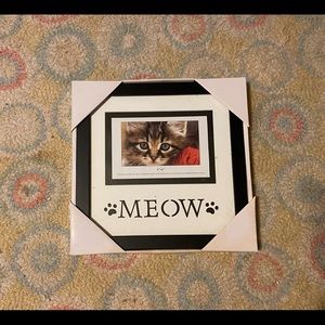 NIB - ‘Meow’ cat picture frame